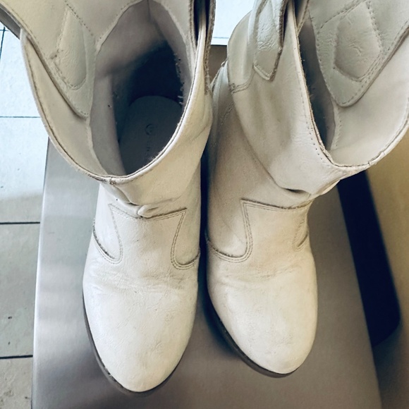 Charles Albert Girl's Modern Western Cowboy Distressed Boot with Pull-Up Tabs (L - Picture 7 of 7